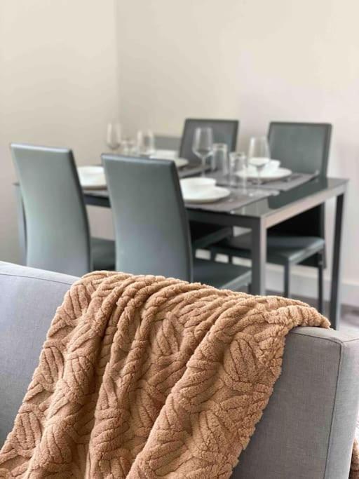 Modern Flat Near Train Station With Free Parking Apartment Cambridge  Luaran gambar