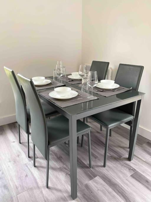 Modern Flat Near Train Station With Free Parking Apartment Cambridge  Luaran gambar