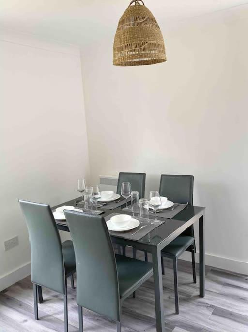 Modern Flat Near Train Station With Free Parking Apartment Cambridge  Luaran gambar