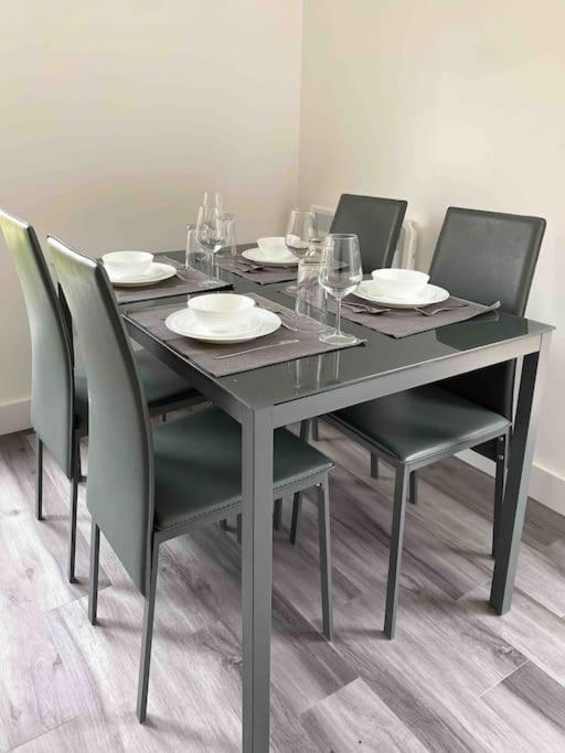 Modern Flat Near Train Station With Free Parking Apartment Cambridge  Luaran gambar